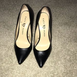 Black Katy Perry Pumps
